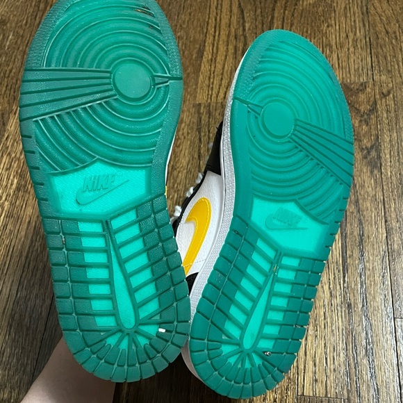 Jordan 1 mid alternate swoosh - Picture 6 of 6